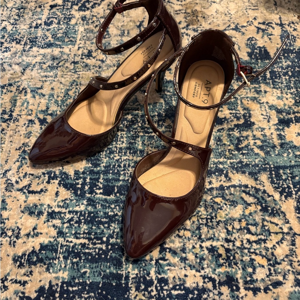 Apt. 9 Defined Comfort Heels
